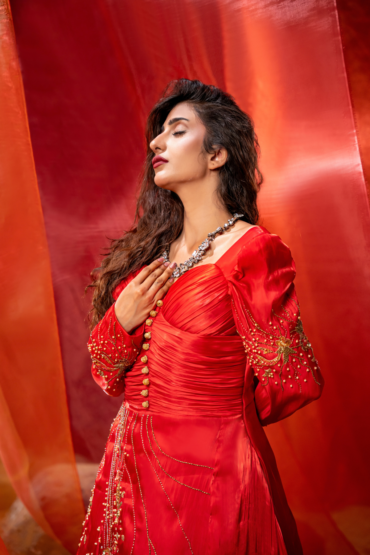 RAVENNA - Crimson Sovereign Luxury Maxi