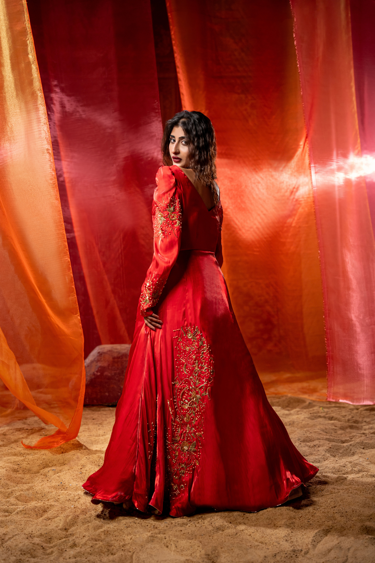 RAVENNA - Crimson Sovereign Luxury Maxi