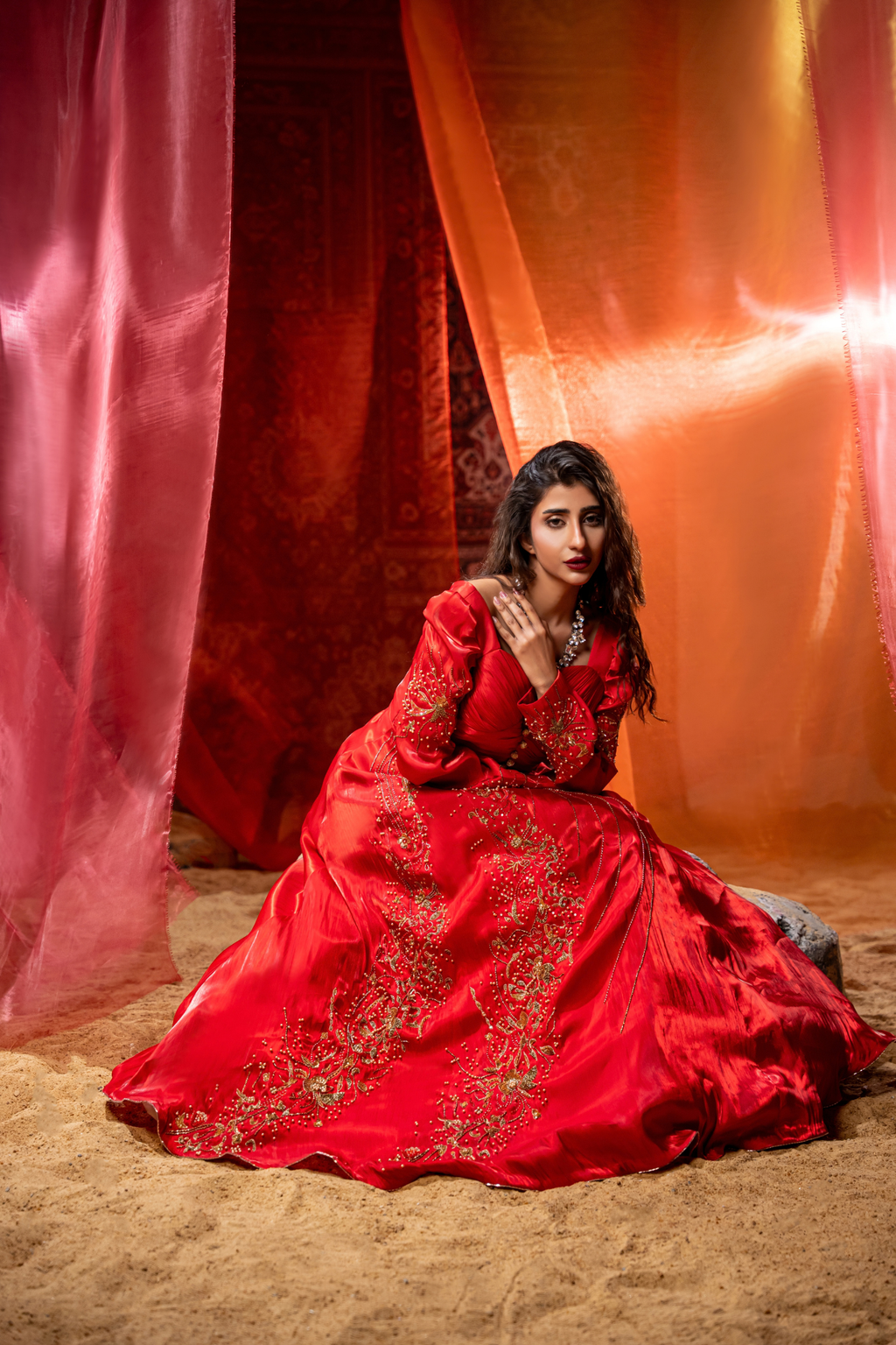 RAVENNA - Crimson Sovereign Luxury Maxi